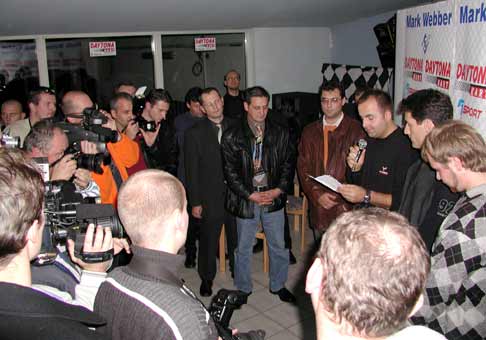 Príchod Marka Webbera na Slovensko zaujal nielen novinárov, ale aj verejnosť.